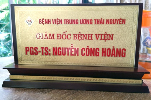 Biển quảng cáo tên chức danh